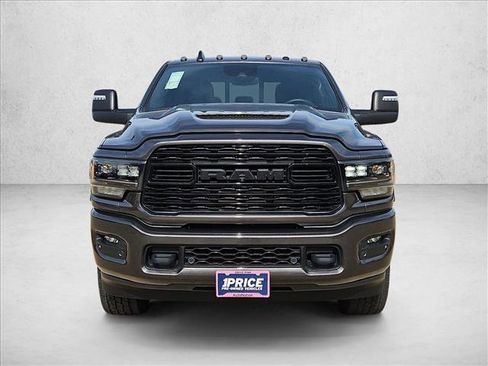 Used 2023 RAM 2500 Limited image 2