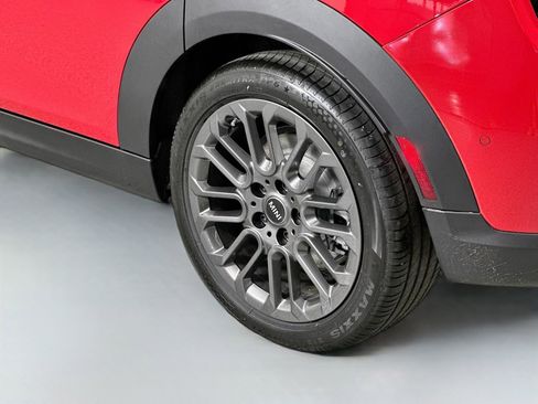 Certified 2025 MINI Cooper S image 27