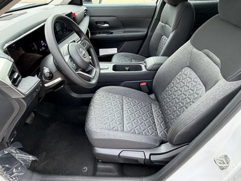 New 2026 Nissan Kicks SV w/ Interior Electronics Package FWD image 19