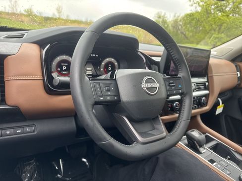 Certified 2026 Nissan Pathfinder Platinum AWD/4WD image 22