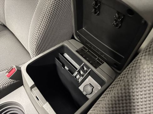 Used 2019 Nissan Frontier SV image 31