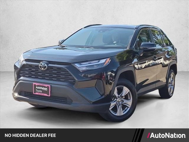 Certified 2025 Toyota RAV4 XLE FWD image 1