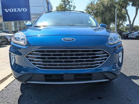 Used 2022 Ford Escape Titanium w/ Class II Trailer Tow Package FWD image 9