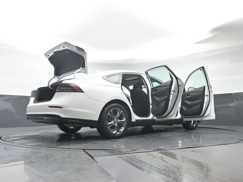 Used 2023 Honda Accord EX image 46