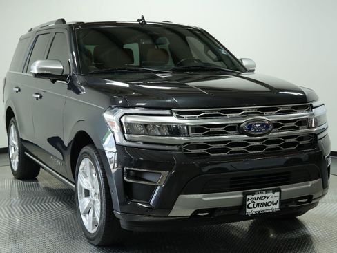Used 2024 Ford Expedition Platinum AWD/4WD image 2