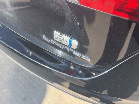 Used 2016 Toyota Avalon Limited image 4