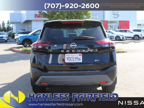 Used 2023 Nissan Rogue SV image 8