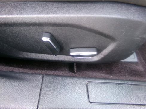 Used 2017 Ford Fusion SE image 35