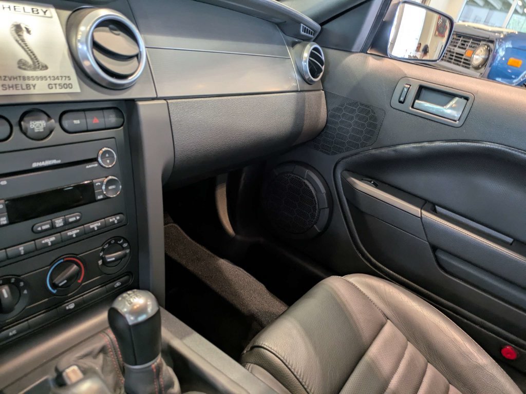 Used 2009 Ford Mustang Shelby GT500 RWD image 18