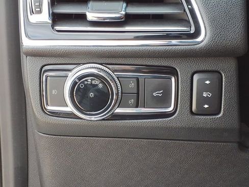 Used 2019 Lincoln Navigator L Reserve AWD/4WD image 27