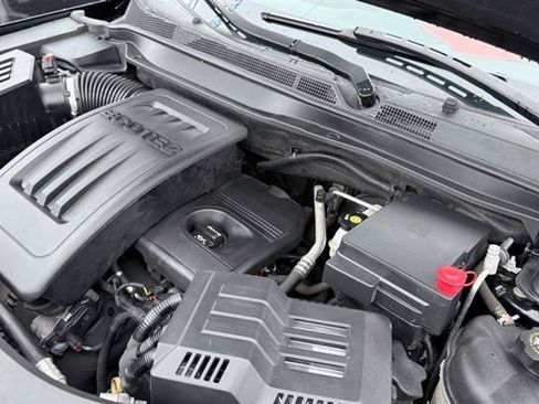 Used 2017 GMC Terrain SLE FWD image 35
