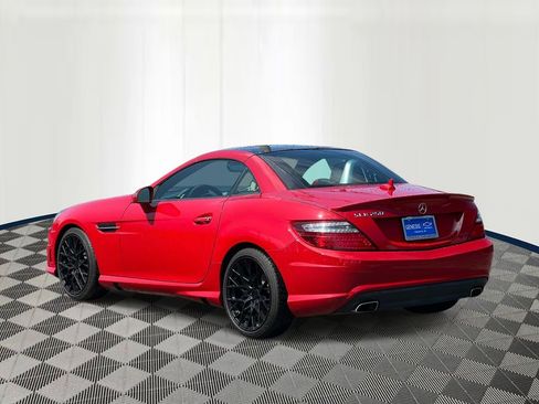 Used 2015 Mercedes-Benz SLK 250 image 4