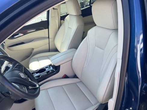 Used 2023 Buick Envision Essence AWD/4WD image 3