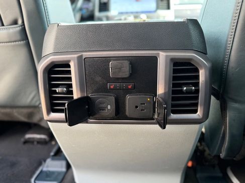Used 2022 Ford F250 Limited AWD/4WD image 17