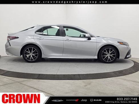 Used 2021 Toyota Camry SE FWD image 26