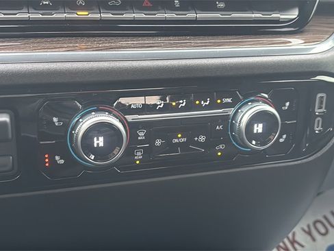 Used 2025 GMC Sierra 1500 Elevation image 19