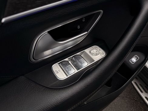 Used 2020 Mercedes-Benz GLE 350 4MATIC w/ Premium Package image 40