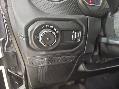 Used 2024 Jeep Wrangler Rubicon w/ Convenience Group image 31