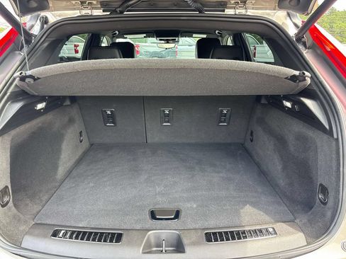 Used 2022 Cadillac XT4 Premium Luxury w/ Enhanced Visibility Package FWD image 16
