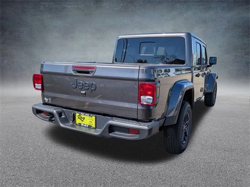 New 2025 Jeep Gladiator Sport image 4