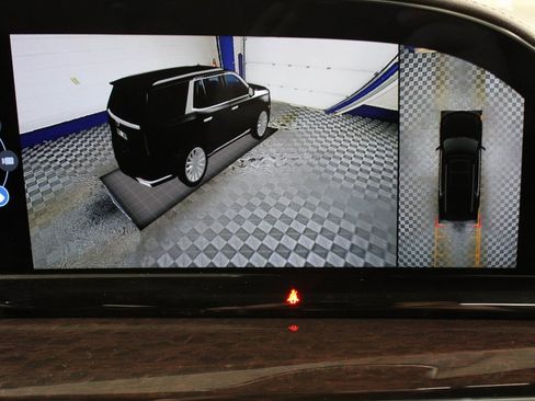 Used 2023 Cadillac Escalade Premium Luxury Platinum image 27