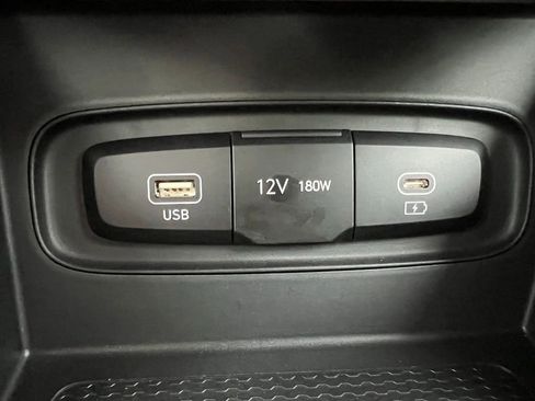Used 2023 Hyundai Venue SEL FWD image 30