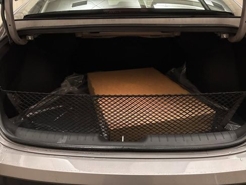 Certified 2025 Hyundai Elantra SE image 10