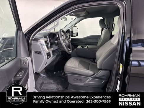 Used 2025 Ford F250 XLT image 4