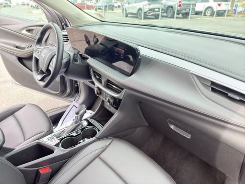 Used 2024 Buick Encore GX Sport Touring image 29