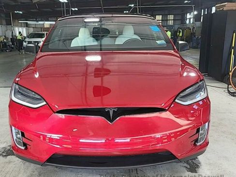 Used 2020 Tesla Model X Long Range image 2