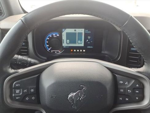 Used 2023 Ford Bronco Wildtrak image 19