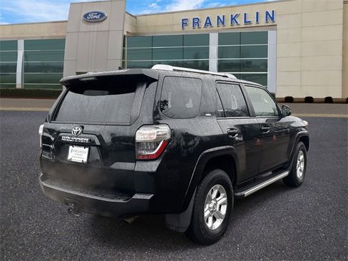 Used 2016 Toyota 4Runner SR5 Premium image 7