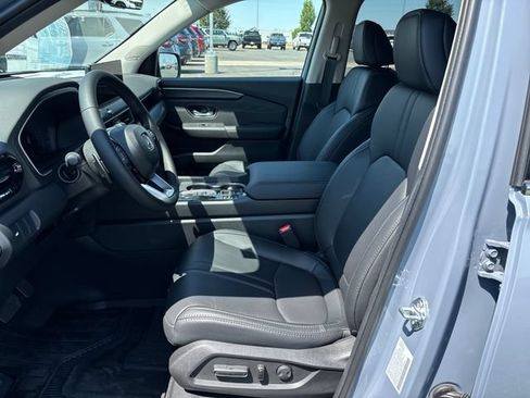 New 2026 Honda Pilot Touring image 9