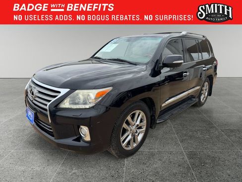Used 2013 Lexus LX 570 4WD w/ Luxury Pkg image 4