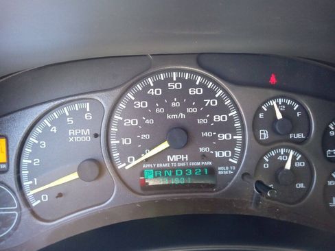 Used 2002 Chevrolet Suburban LT RWD image 18