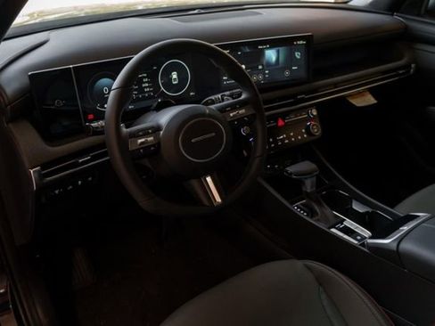 New 2025 Hyundai Santa Cruz Limited AWD/4WD image 8