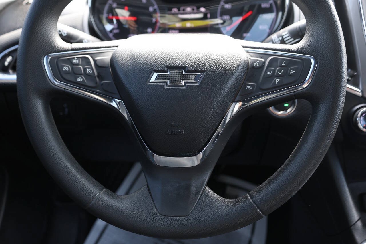 Used 2019 Chevrolet Cruze LT w/ Convenience Package FWD image 18