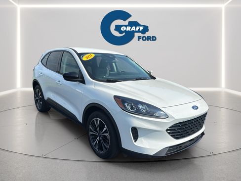 Used 2021 Ford Escape SE w/ SE Sport Appearance Package AWD/4WD image 3