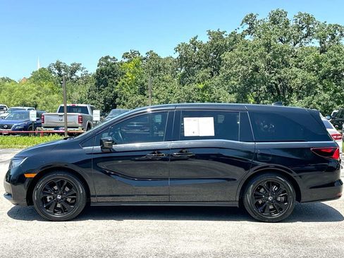 Used 2024 Honda Odyssey Sport image 12