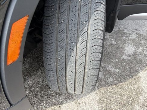 Used 2023 Cadillac XT4 Premium Luxury image 15