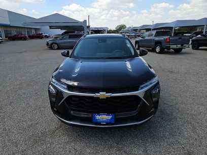 Used 2025 Chevrolet Trax LT