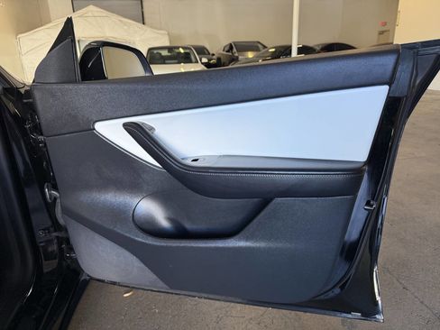 Used 2021 Tesla Model Y Performance AWD/4WD image 26