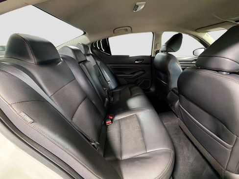 Used 2019 Nissan Altima 2.5 SR FWD image 25