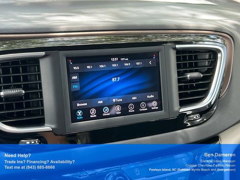 Used 2021 Chrysler Voyager L FWD image 26