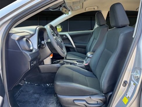 Used 2017 Toyota RAV4 LE image 13