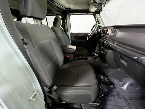 Used 2023 Jeep Wrangler Sport S image 26