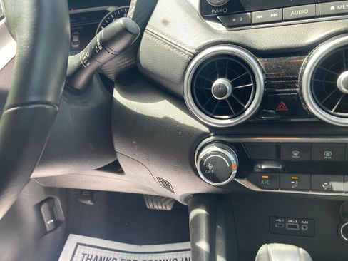 Used 2022 Nissan Sentra SV FWD image 22