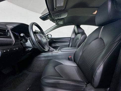 Used 2023 Toyota Camry SE image 13