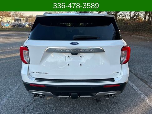 Certified 2020 Ford Explorer Platinum w/ Premium Technology Package image 4