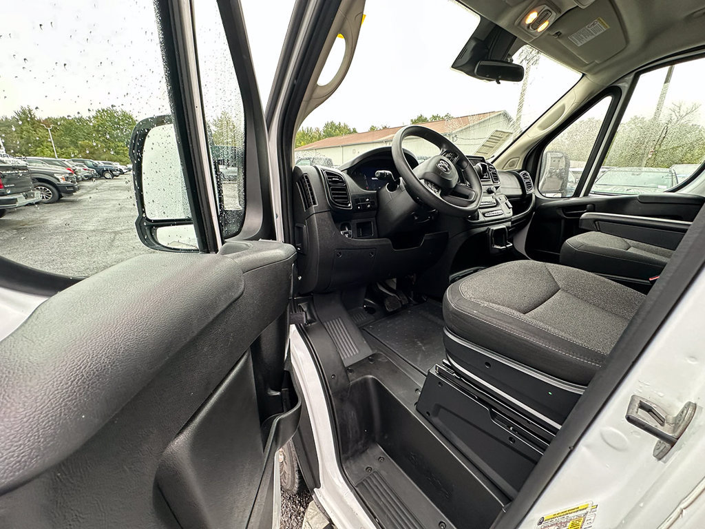 Used 2025 RAM ProMaster 2500 w/ U-Haul Equipment Group FWD image 22
